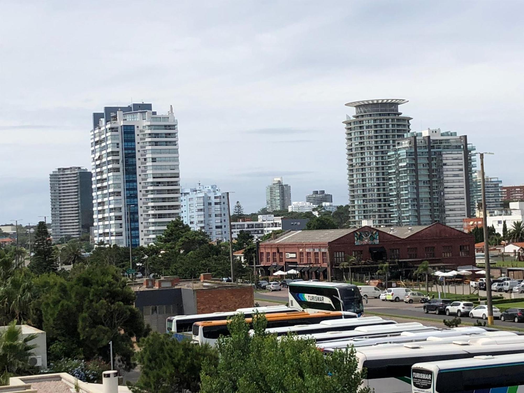 Hotel Gaudi Punta del Este Buitenkant foto